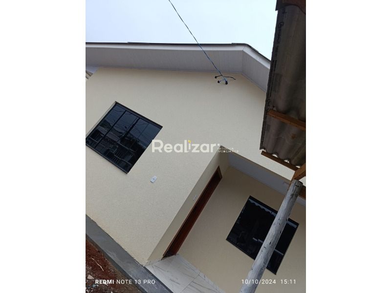 Casa para alugar com 3 dormitórios, 1 banheiro e 1 vaga de garagem no bairro Efapi